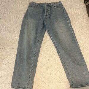 Straight Leg light Washed Denim